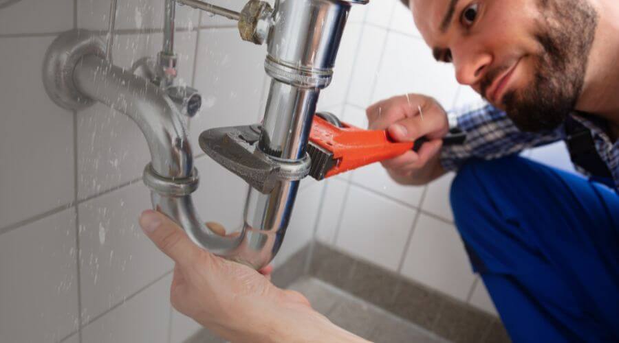 Professional clogged toilet repair services in Albany, MO